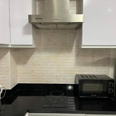 Kandi Big 1 Bedroom King Bed, Free Housekeeping, Wi-Fi Angeles Bagian luar foto