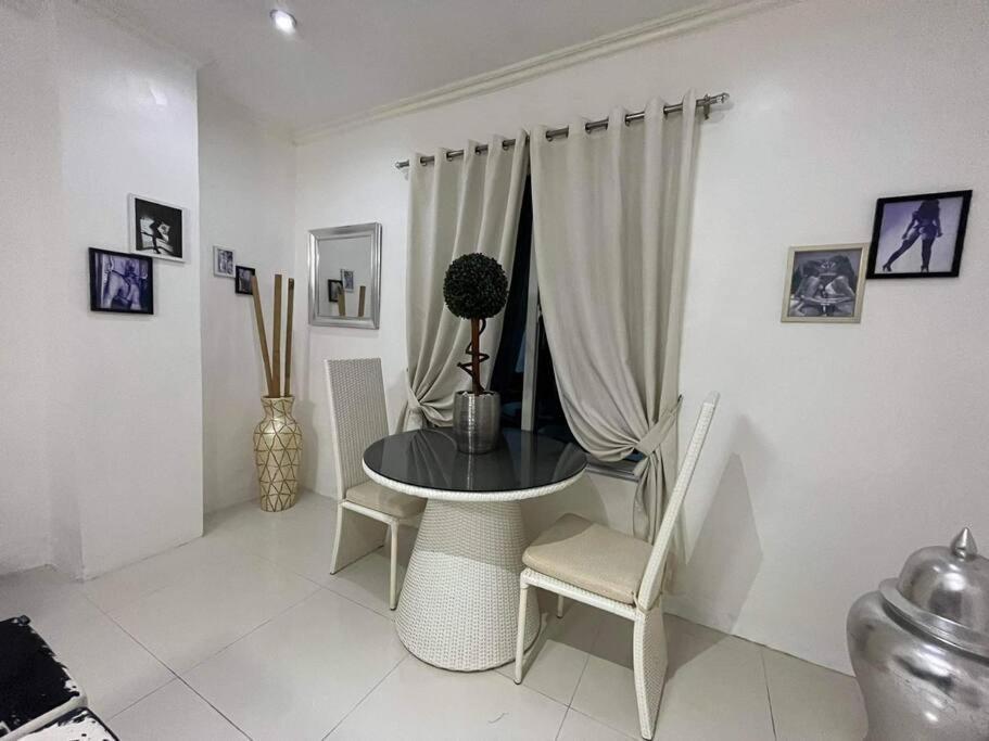 Kandi Big 1 Bedroom King Bed, Free Housekeeping, Wi-Fi Angeles Bagian luar foto