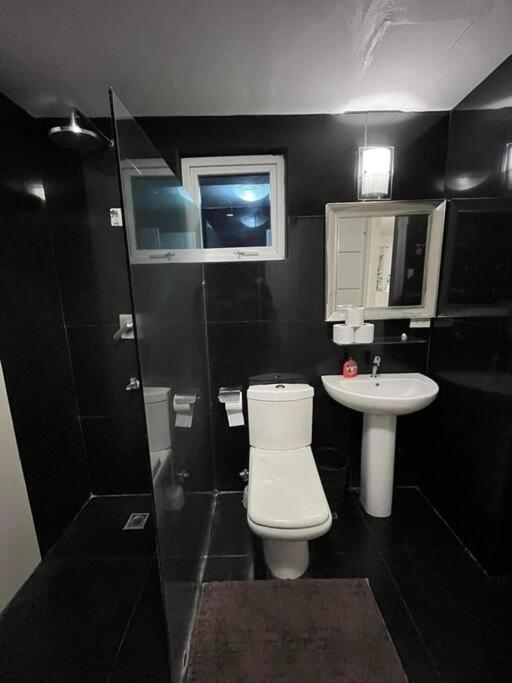 Kandi Big 1 Bedroom King Bed, Free Housekeeping, Wi-Fi Angeles Bagian luar foto